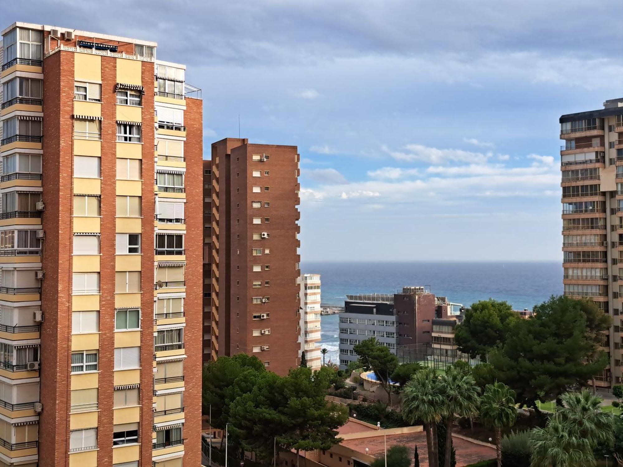 Urbanizacion Condor Benidorm Bilik gambar